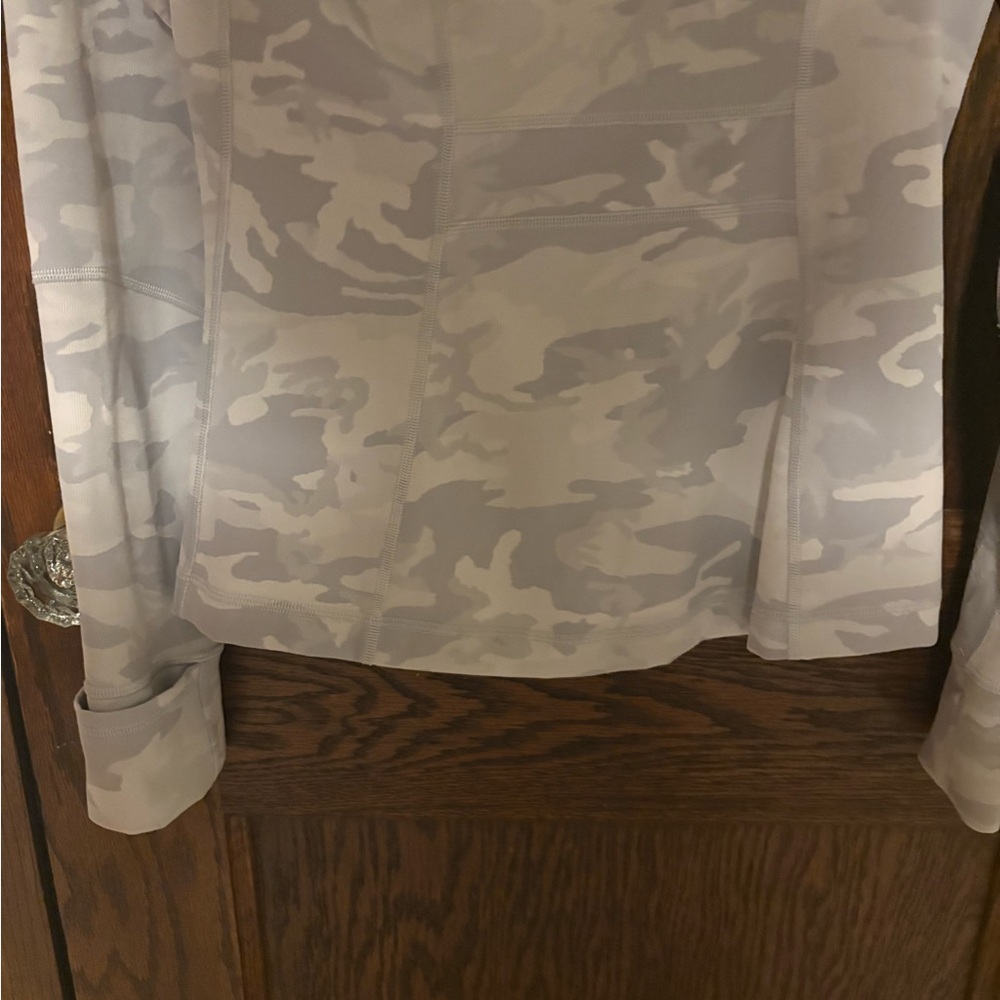 Lululemon Define jacket in Light Gray and white Camo pattern. - Picture 11 of 16